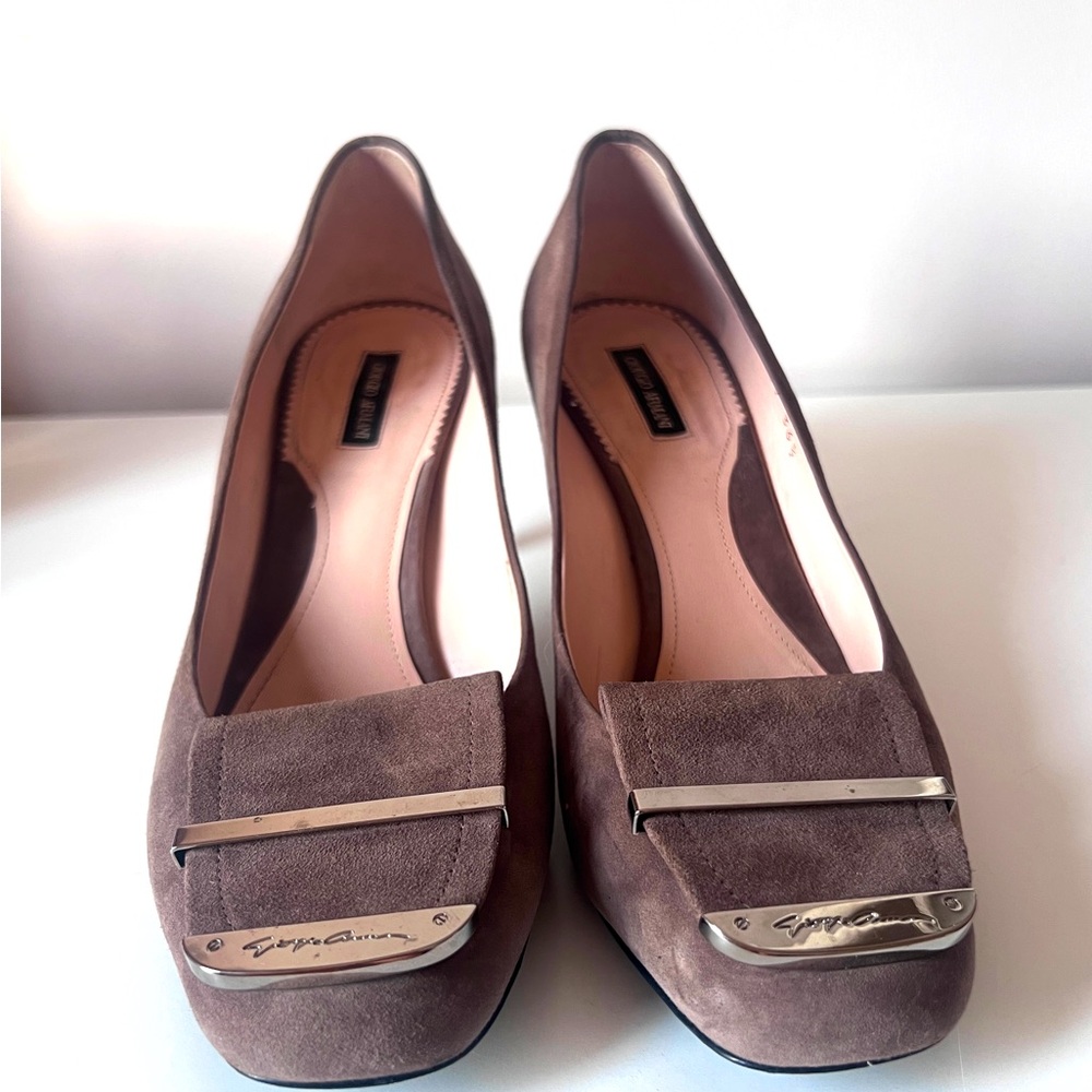Giorgio Armani Suede Kitten Heels Size 36.5